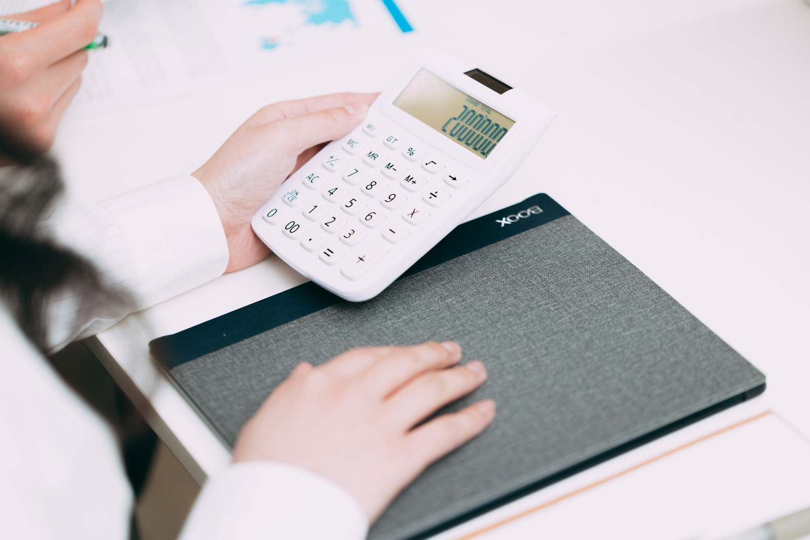 法人は決算のみを税理士に依頼できる？費用はどのくらいかかる？　